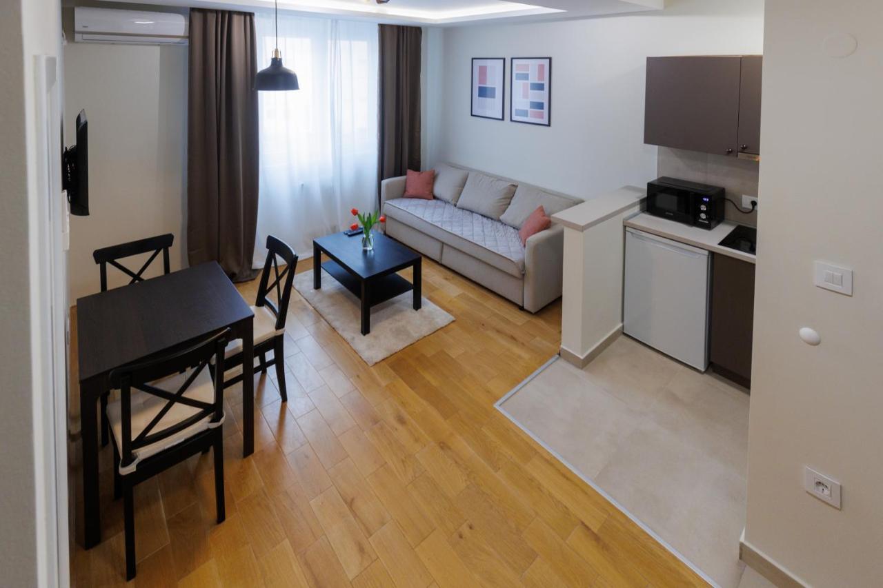 Black & White Apartment Szabadka Kültér fotó
